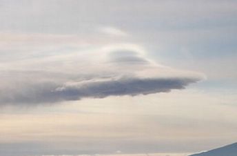 060531-4-ufokumo.jpg